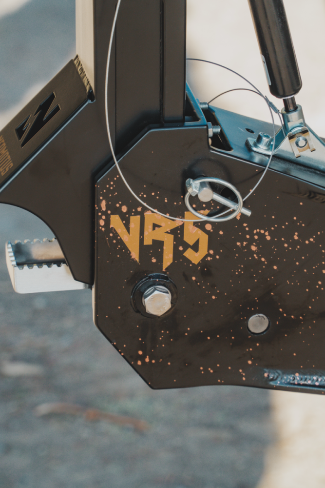 NEOMOTUS MOTUS VR5