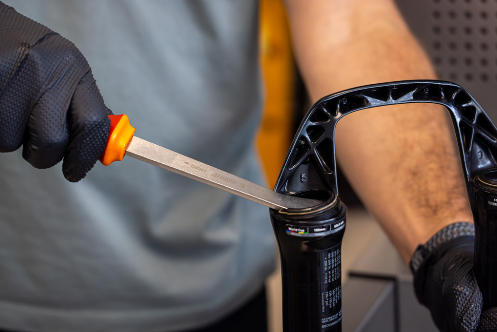 Unior Fork Dust Seal Remover